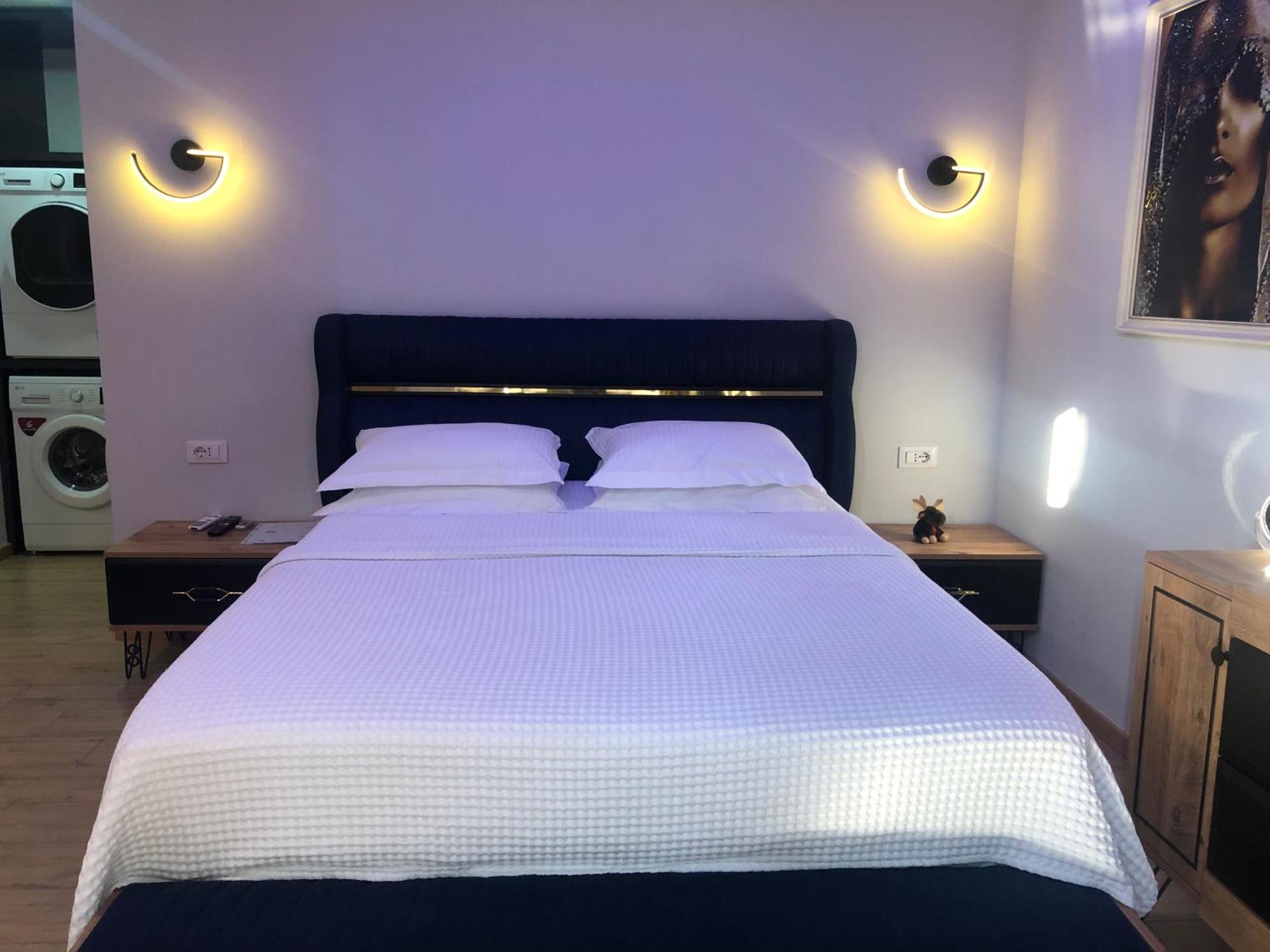 Deluxe Apartment In City Center Tirana Exterior foto